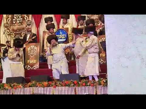 Ahrele Samet Singing At A Siyem