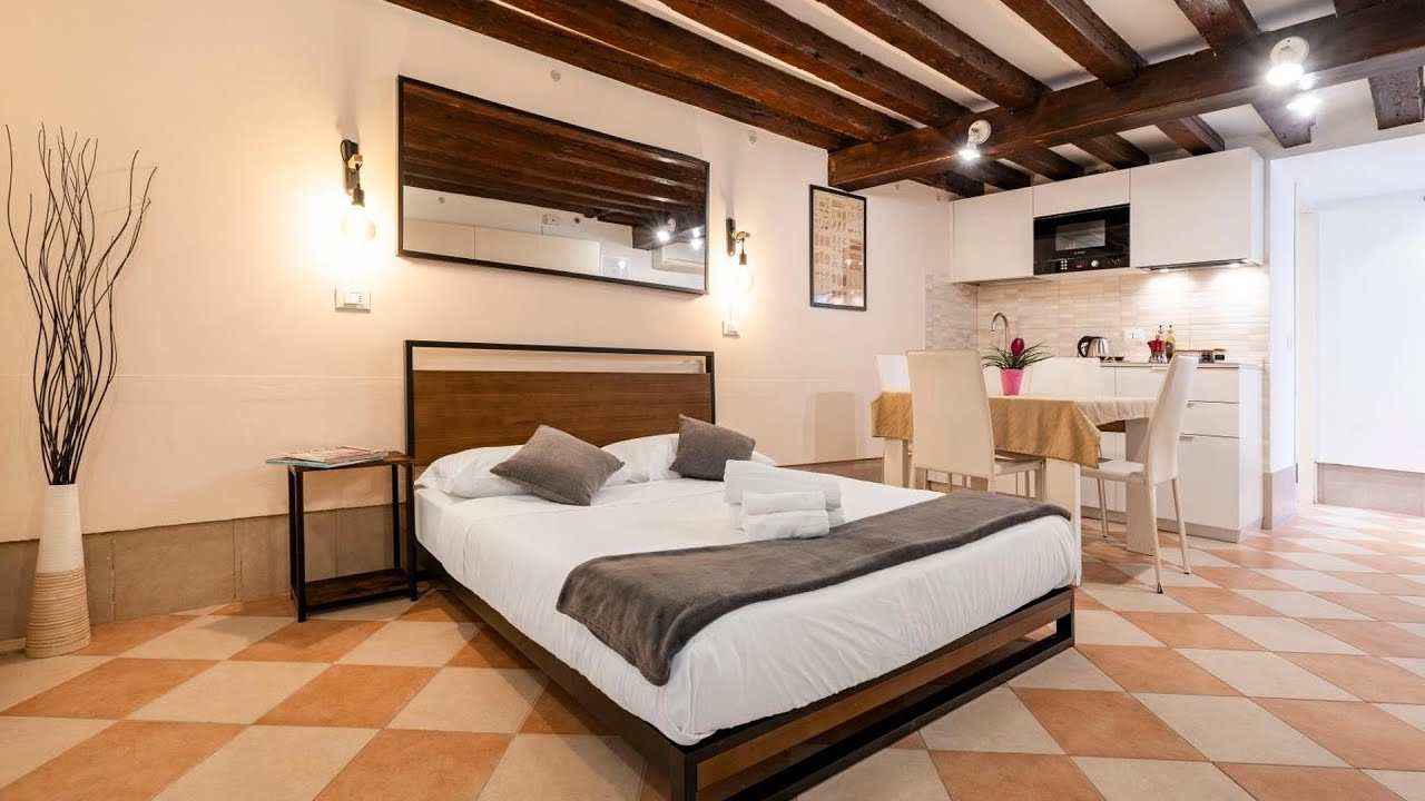 Отель Fenix ​​Colombina на Биеннале - Ваш маленький домик | Венеция, Италия | Обзор отеля 🏩