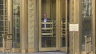 Lawyer: ex-CEO to fight charges in opioid crisis
