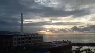 Senja kalah di manado