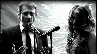 Miniatura de vídeo de "Johnny Hallyday & Joss Stone - Unchained Melody  (Les Anchaînés)"