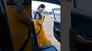 #trandingshorts #yt #shortvideo #love #song #viral #ytviral #saree #meeshohaul #car #driving #short