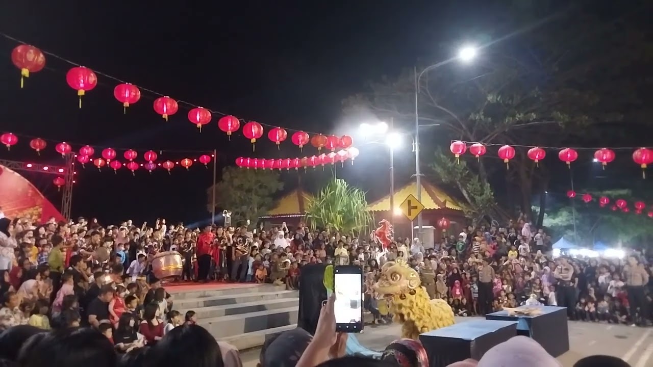Penutupan Landmark Chinatown di Tanjung Selor Atraksi Barongsai Tradisional Berwarna Kuning