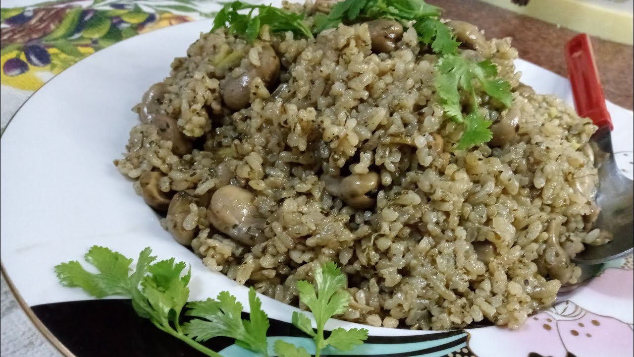 طريقة الكزبرية بالفول الاخضر اكلة مصرية لذيذة واقتصادية وسهلة