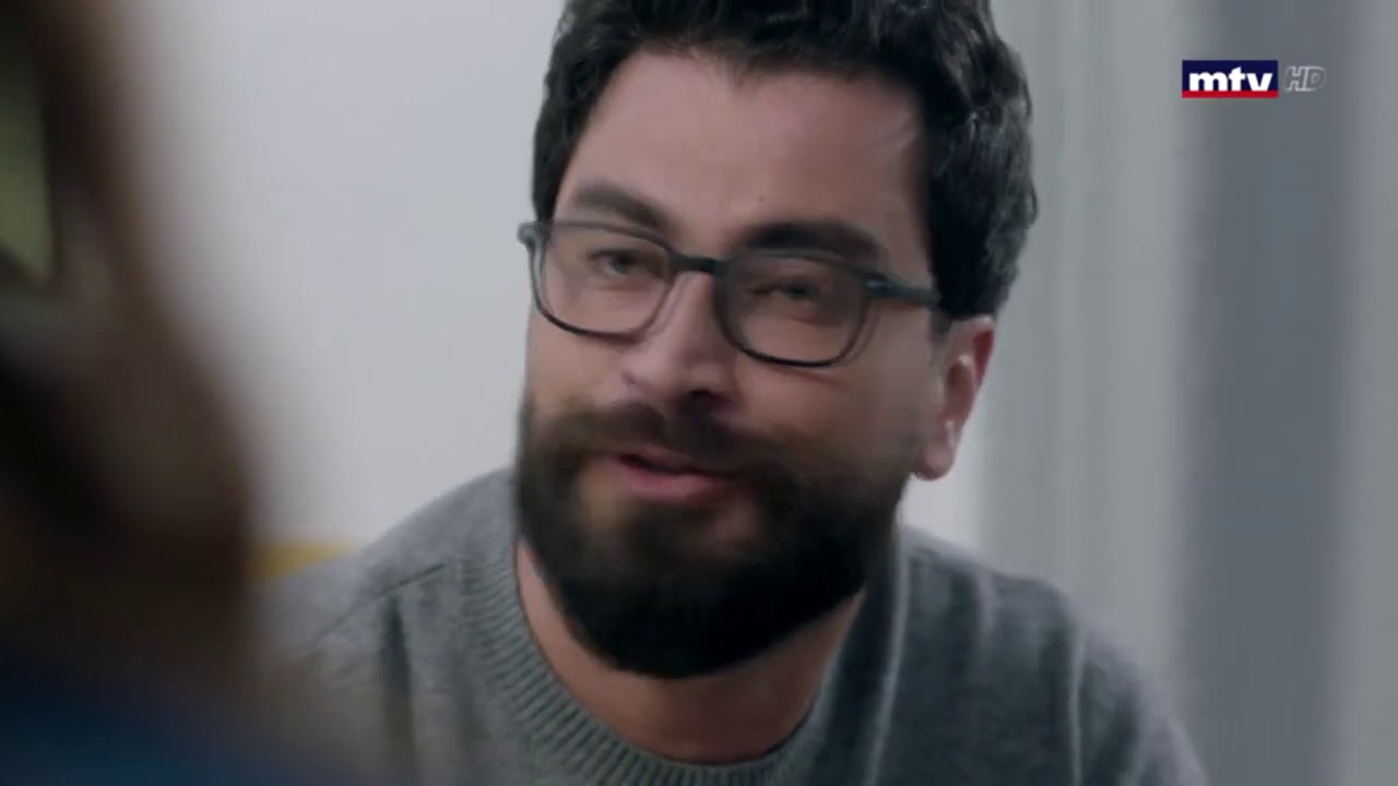 مسلسل من الآخر - الحلقة 29 - ورد يدخل فجأة إلى غرفة ياسمين