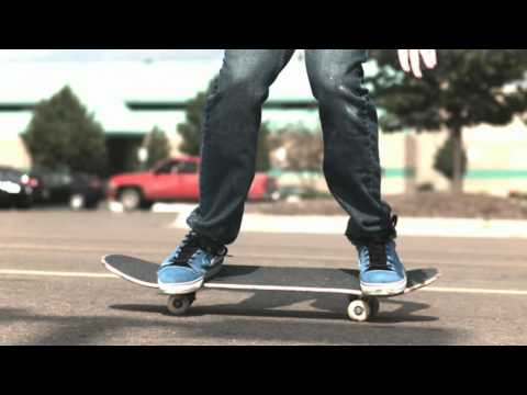 Skateology: Double kickflip (1000 fps slow motion)