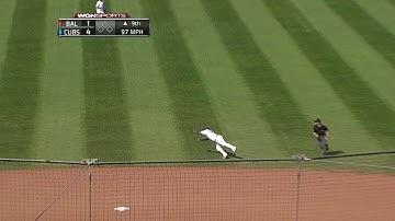 BAL@CHC: Valbuena leaps to snare a quick line drive