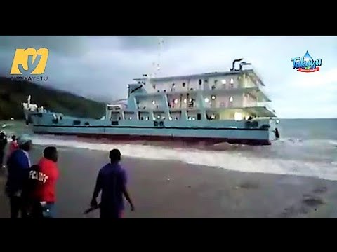 Tazama Meli Ya MBEYA MV II Ikiwa Na Abiria Ndani Ikipigwa Na Mawimbi Makubwa Ziwa Nyasa 