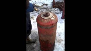 как выкрутить кран с газового баллона ЛЕГКО как выкрутить кран с газового баллона ЛЕГКО