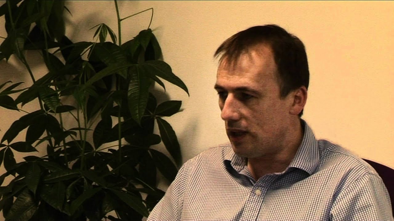 How should applicants research the company and job prior to interview?