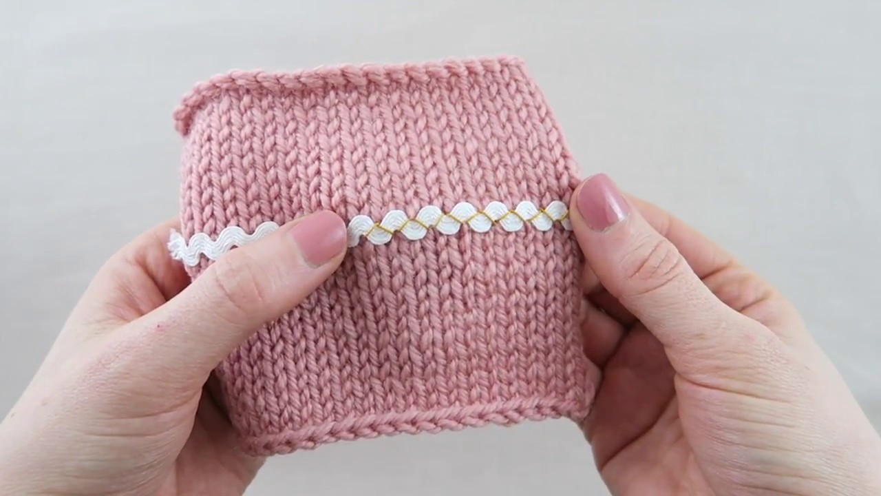 How to attach ricrac braid