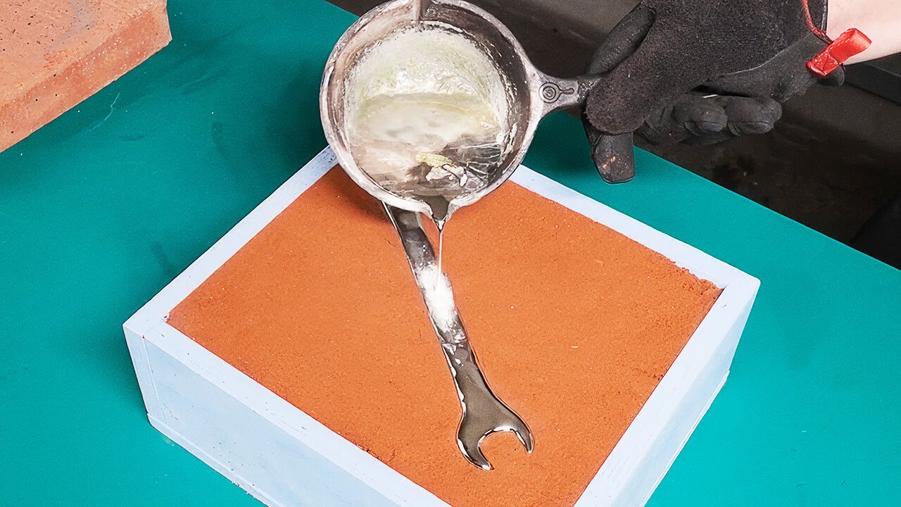 Metallic crafts. Melt Aluminium into Really Cool things