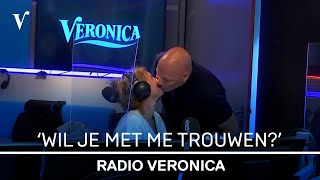 Nieuwslezeres wordt ten huwelijk gevraagd | Veronica Inside | Radio Veronica