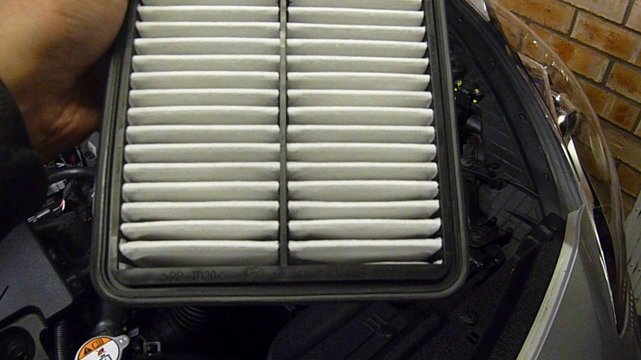How to change Hyundai i30 Air Filter in Hd YouTube
