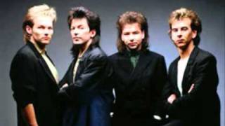 Video thumbnail of "Cutting crew  - The  Broadcast (1986)"