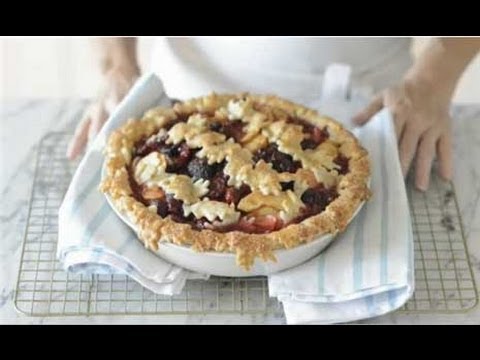 How to Make Caramel Apple-Cherry Pie