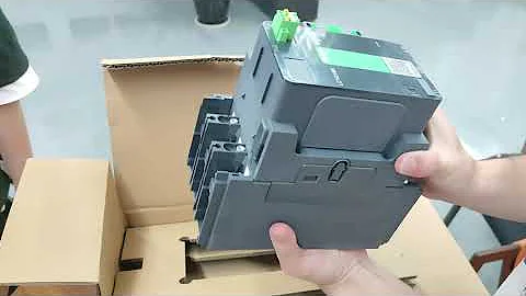 LC1G185KUEN Schneider Contactor high power TeSys Giga standard version 3P 185A 100-250VAC/DC coil