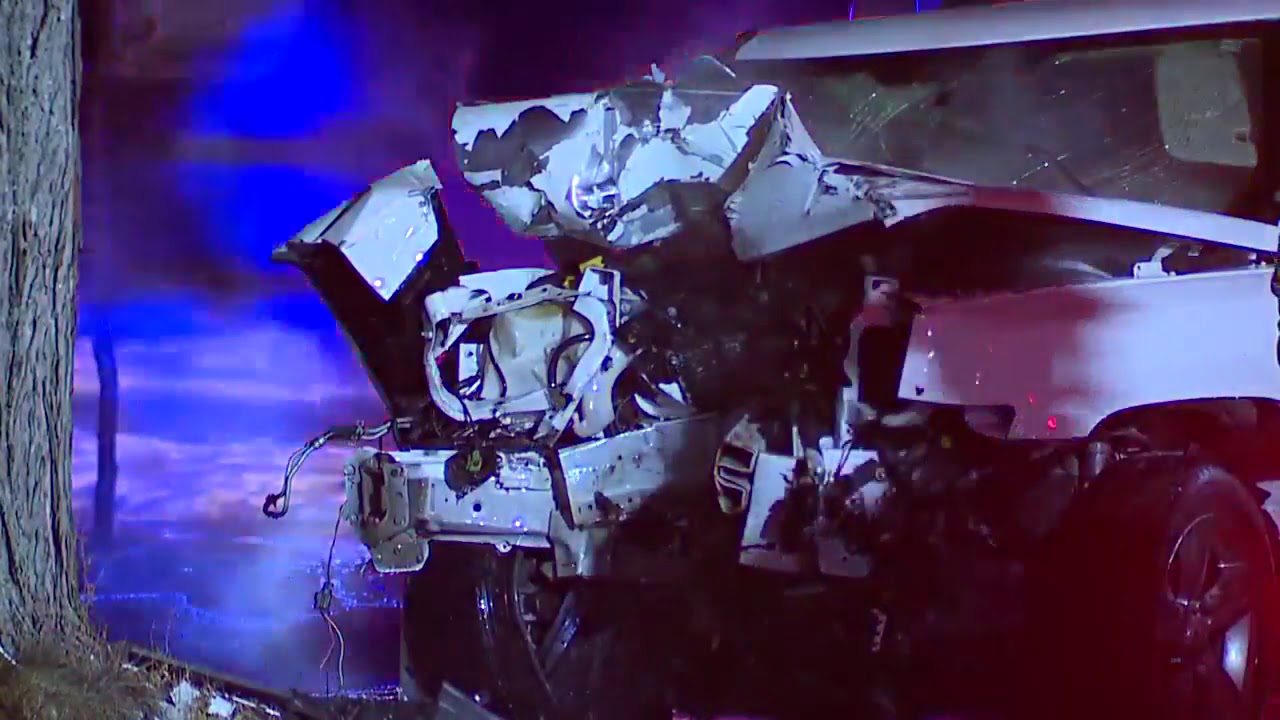 Euclid police chase ends in fiery crash - YouTube