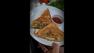 Bread Cheese Omelette | Quick breakfast recipe | #shorts