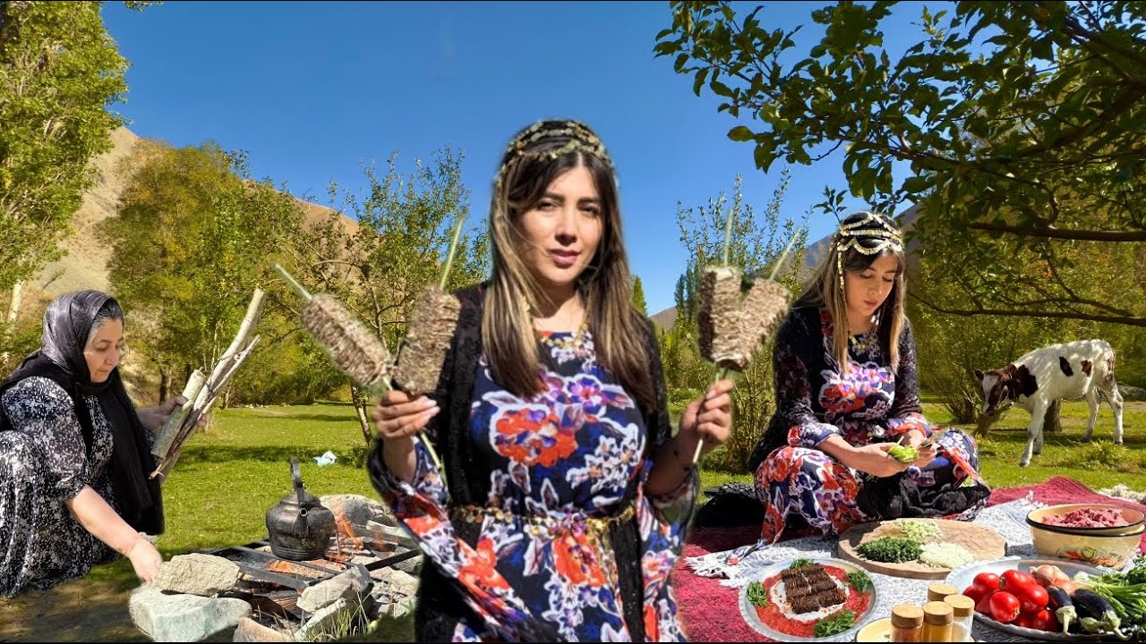 How to Make a Delicious Turkish Dish with Ground Beef, Tomato Sauce, Yogurt, and Eggplant