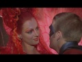 Poison Ivy; Kissing Robin (HD)