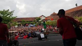 TASYA ROSMALA tulang rusuk bersama OM ADELLA live smk bina utama kendal