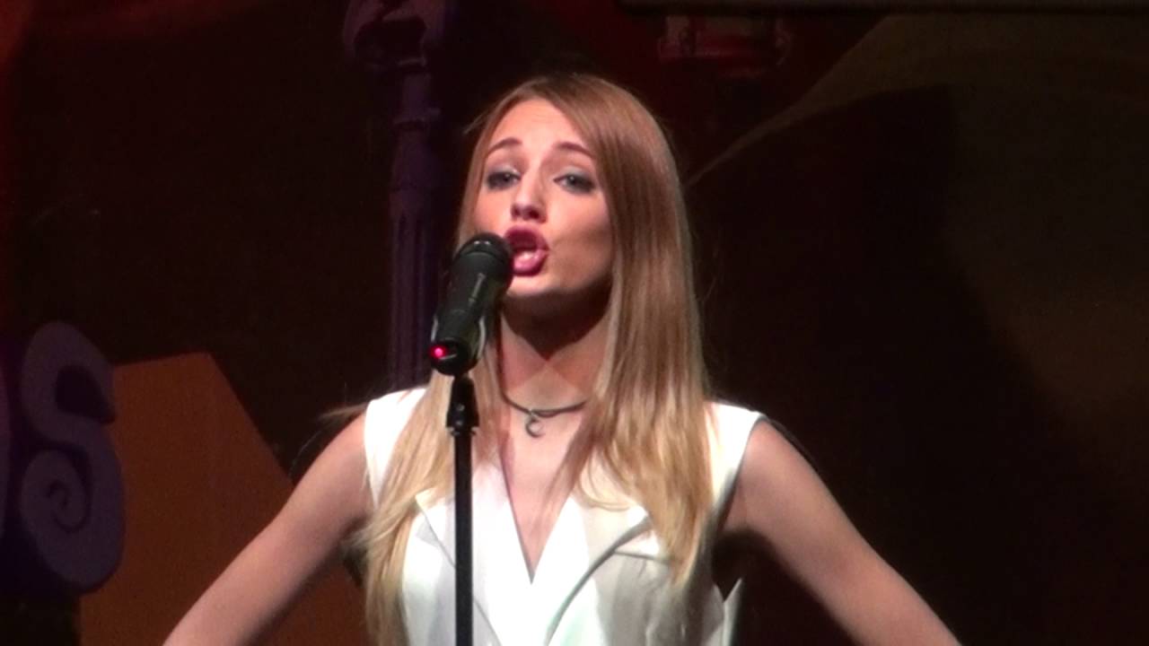 LORENA SALVATIERRA Y CARLOS SOLANS, JOTA NAVARRA.