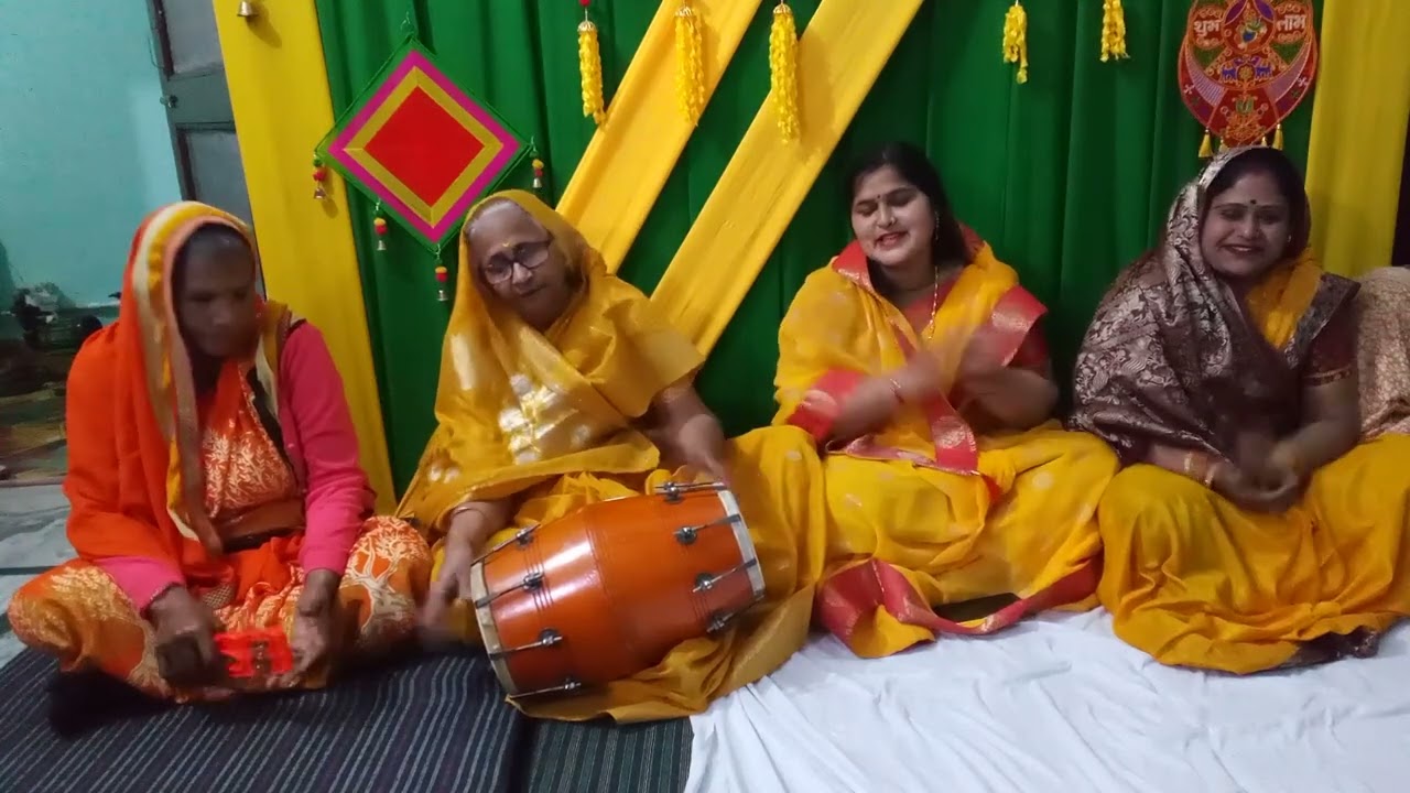 मजेदार बन्ना बन्नी गीत बन्नी सूटों में गर्मी लगे कब से खड़ा