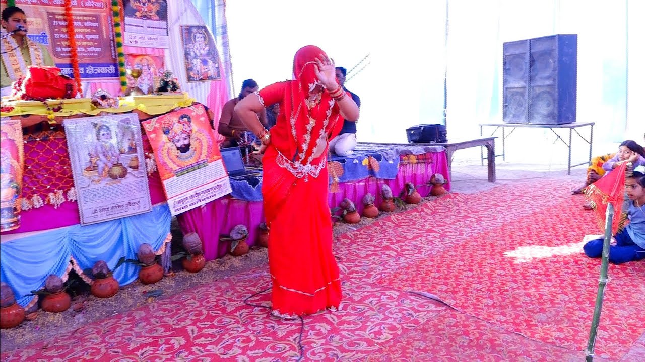 वकील साहब की पत्नी ने किया औरैया टॉप डांस 