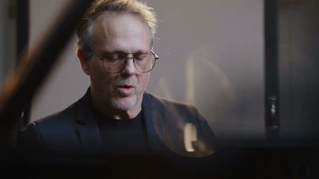 Tony Raymond "La course de l'aube" (composed by Mathias Duplessy)