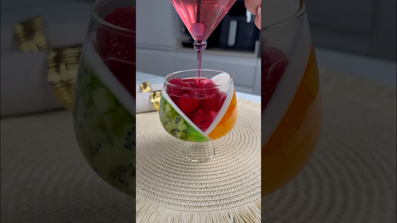 get ready for the coolest jelly masterpiece 🍓🥝🍊