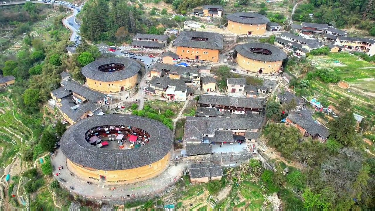Nanjing Tulou Group, Zhangzhou, Fujian Province, the legendary “four dishes and one soup”