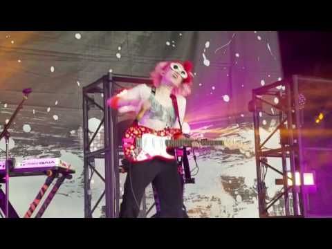 Grimes - Flesh without Blood - Live - The Woodlands TX - May 17, 2016