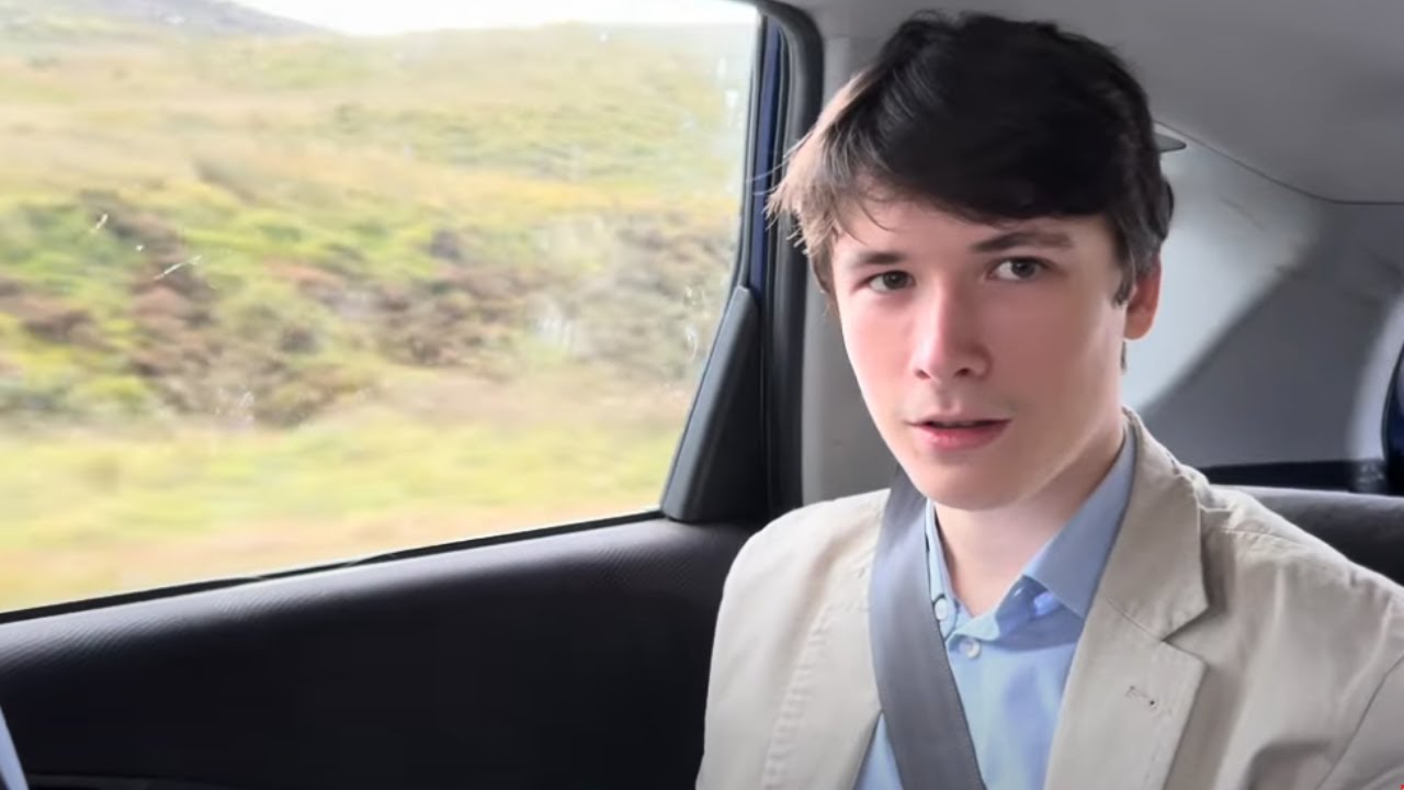 241. Отвозим Оливера в университет. Оливер весь на нервах.