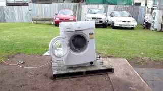 Washing Machine loses its mind to dubstep