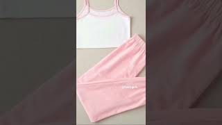 9 10 Yaşındaki Kızına Bunları Giydirirmiydin