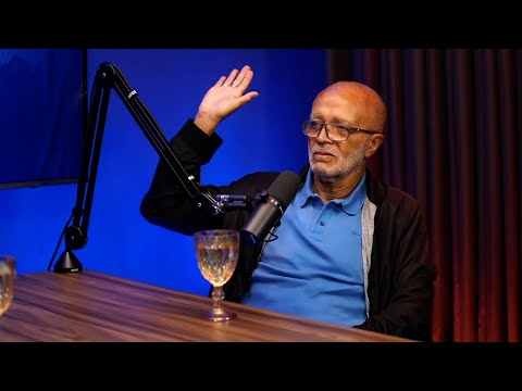 "O MANO MENEZES PEDIU DEMISSÃO NO VESTIÁRIO E JÁ EMENDOU A ORAÇÃO" - JAYME DE ALMEIDA