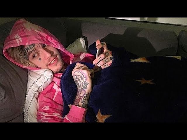 Lil Peep - Singing “Skyscrapers” (Love Now Cry Later) In A Hotel Room