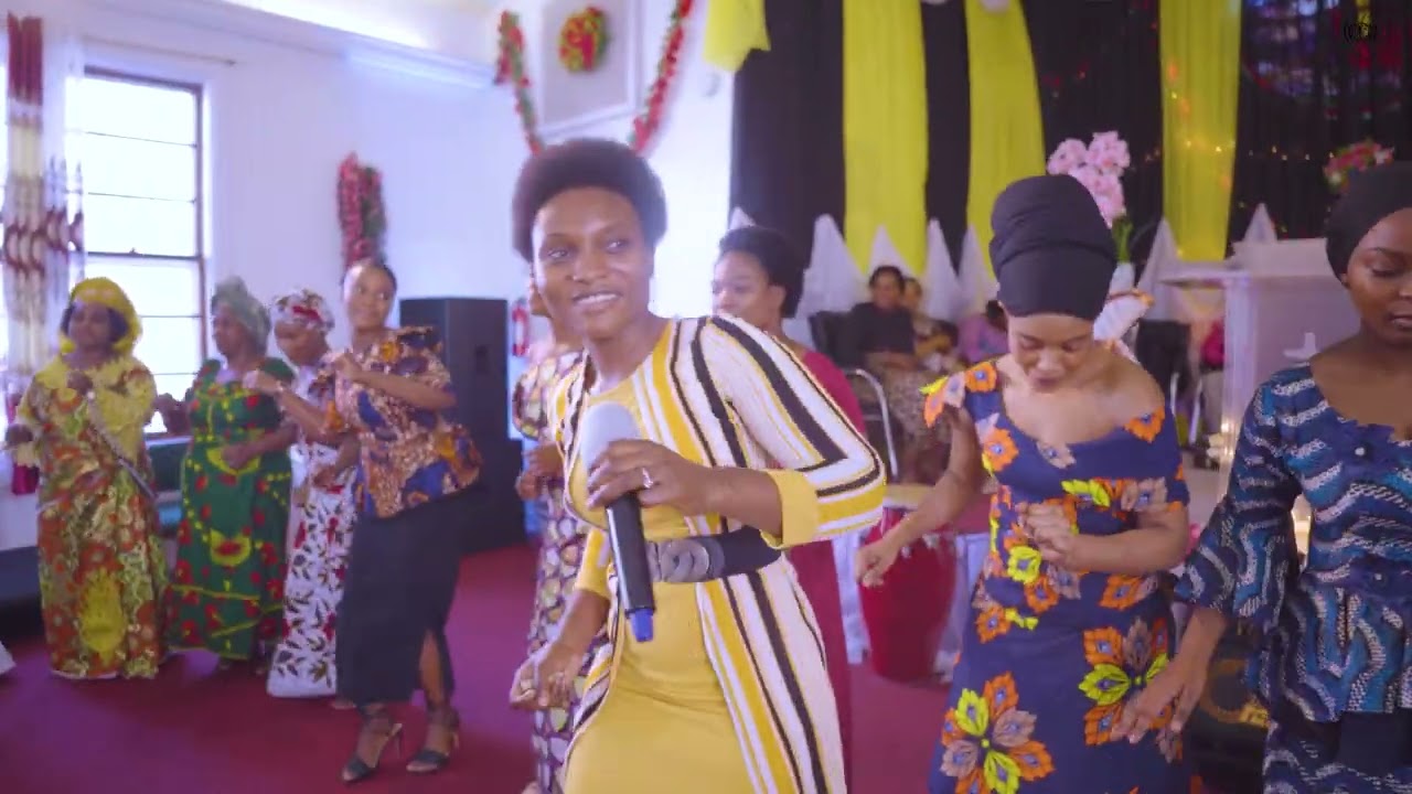 ⁣Esther Niyokwizera