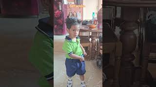 Hum apne Baal khud cut karenge. Choota baby self hair cut. #babyhair #cutebaby #selfservice ✂️👶♥️✊🫶🎉