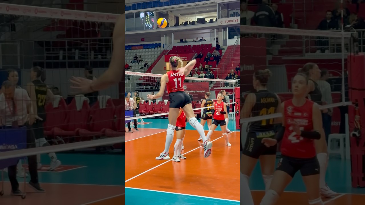 ANTHI VASILANTONAKI / Greece Volleyball Player 