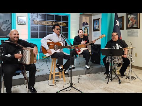 Polkitas con Ruben Garza