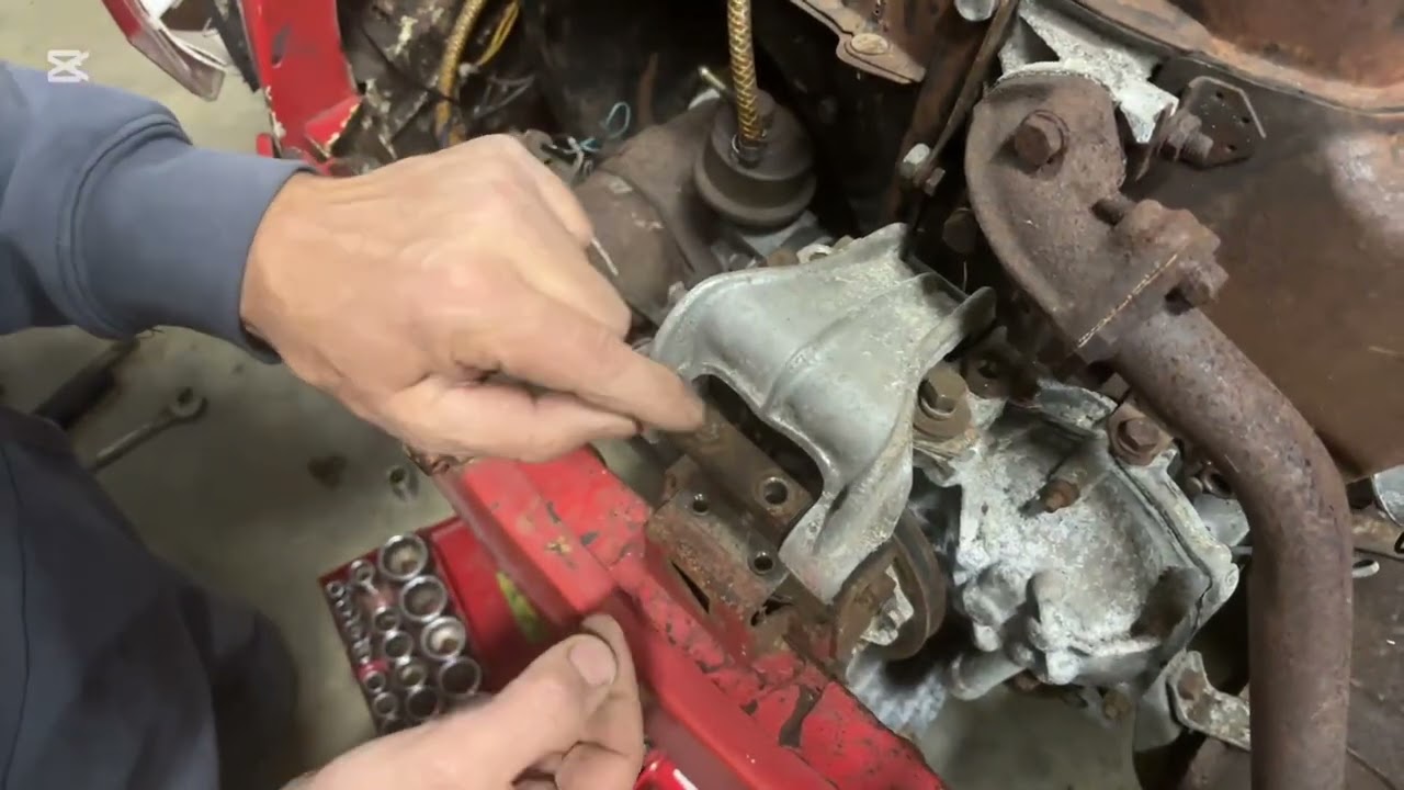 1969 Fiat 500 F restoration - #4 Engine Removal 