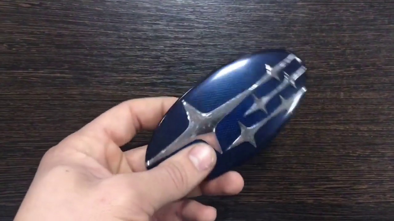 Значок subaru розовый