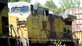 HiDef: Patched SP Leads a Parked Stack Train w/ a Badly Damaged SD70ACe & Dash 9!