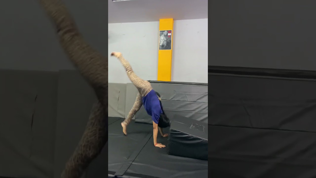 Handstand roll Basic training 
