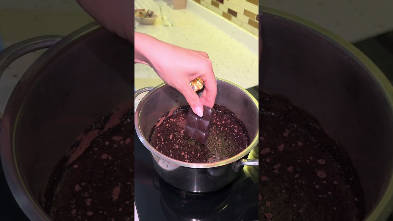 Islak kek Tarifi. #brownie #tarif #pratiktatlitarifleri #chocolate #food #cake #tatlı #yemektarifi