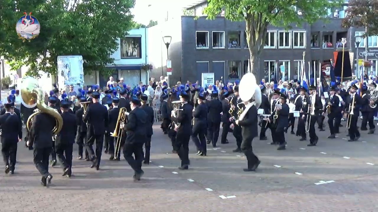 Taptoe Born 2025: Burg. Kotenplein Grevenbicht: Harmonie St  Cecilia Grevenbicht Papenhoven