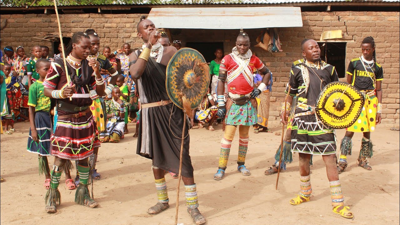 PAPAA MAKOLOKOLO_HARUSI KWA LUSOBA MSOWERO_(Official Video Full HD) NGOSHA MEDIA DUMILA Tz