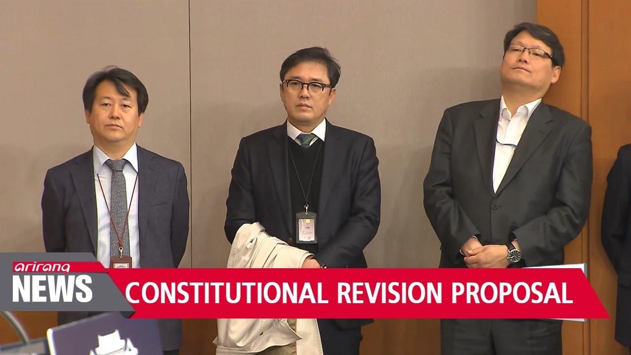 Top office's Constitution amendment bill proposes four-year, two-term presidency